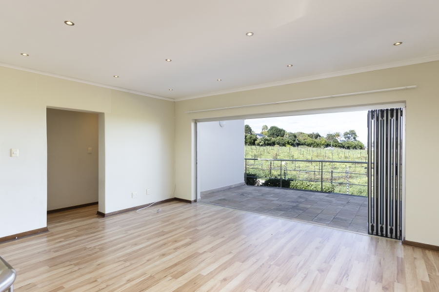 To Let 4 Bedroom Property for Rent in Heldervue Western Cape
